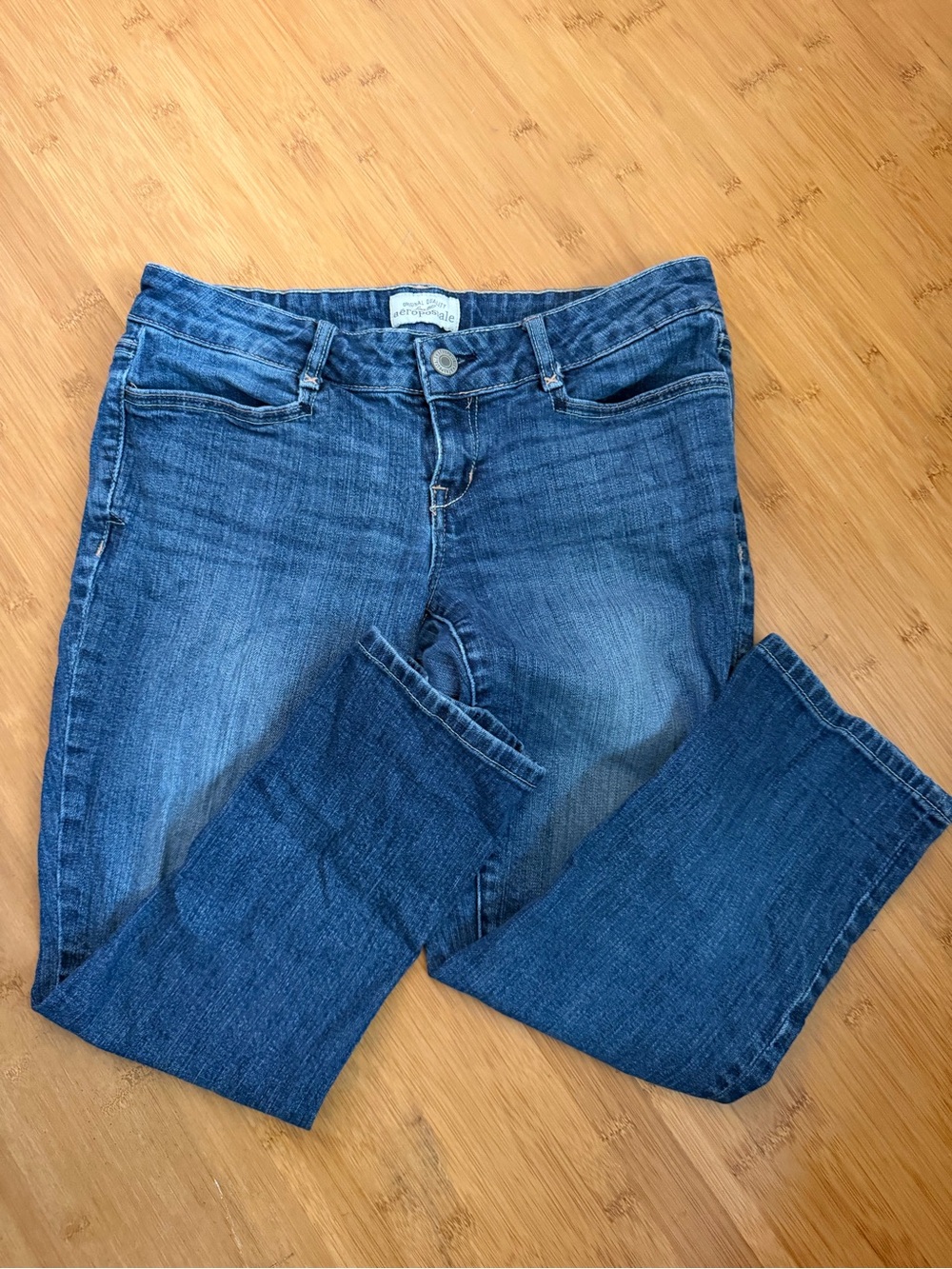 Aero capri low rise jeans